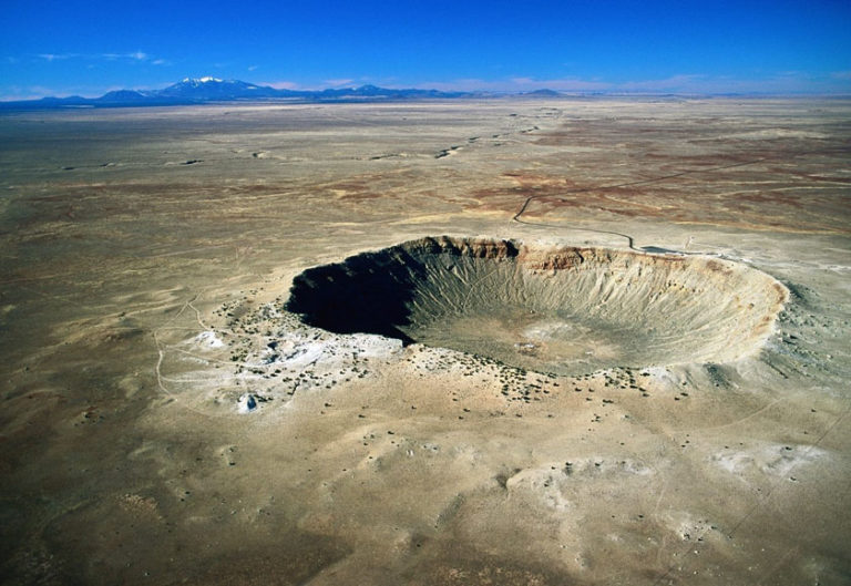 Meteor Crater in Arizona, two hours seeing a unique landmark